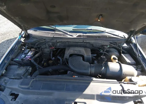 2002 Ford F-150 Lariat/Xlt z USA, uszkodzony, nr VIN 1FTRW08L32KC55365